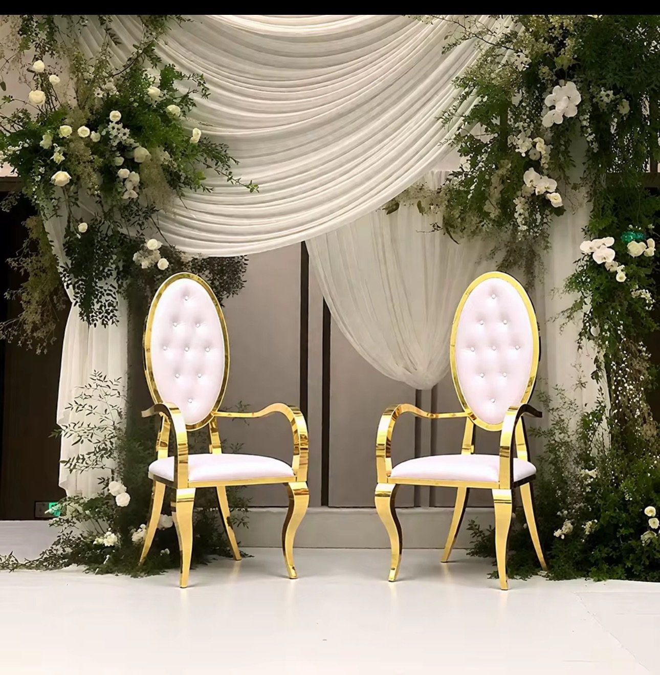 Throne Chairs and Seating