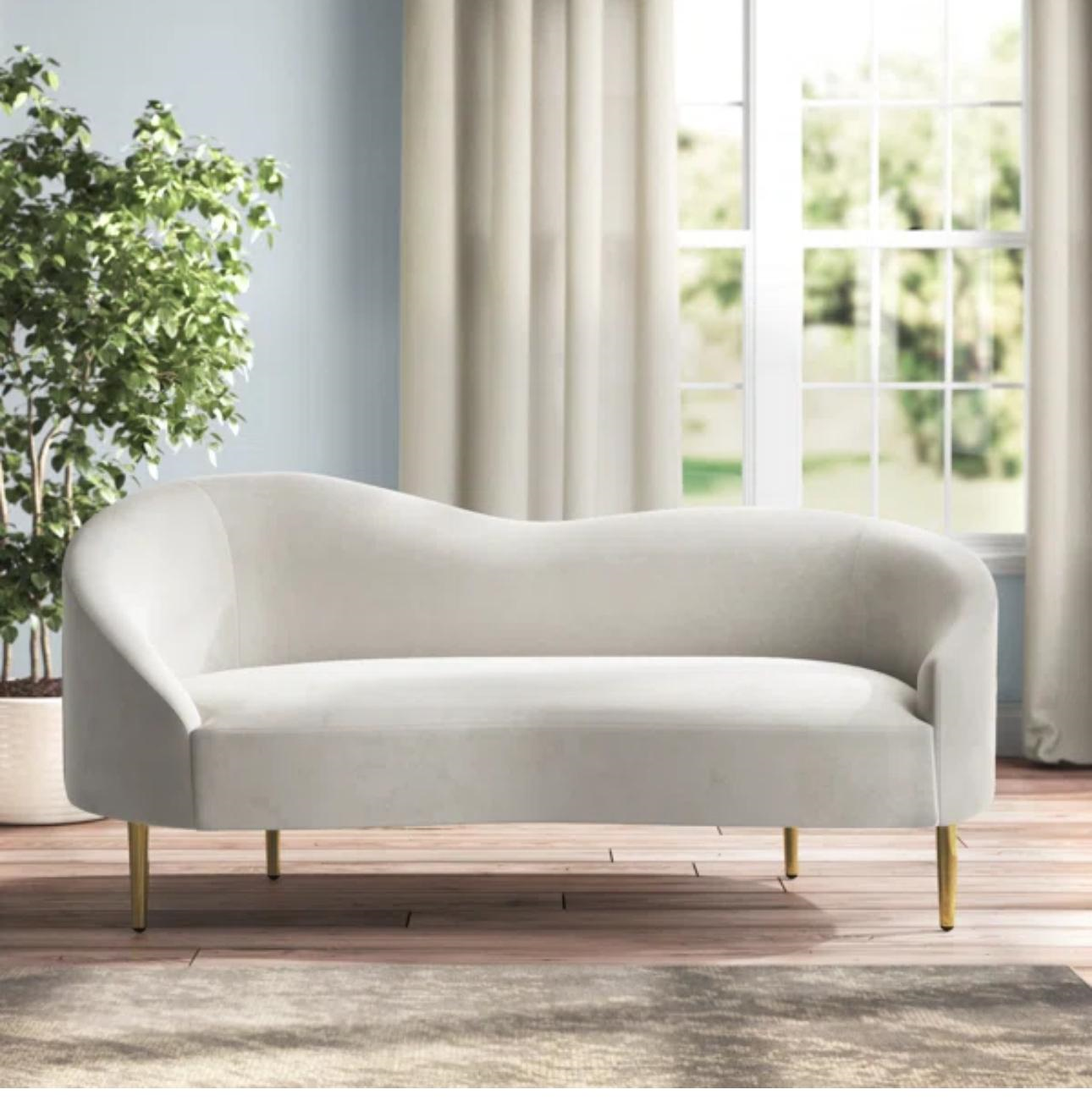 Royal Loveseat Setup