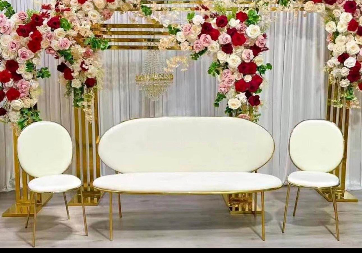Royal Classic Gold Throne